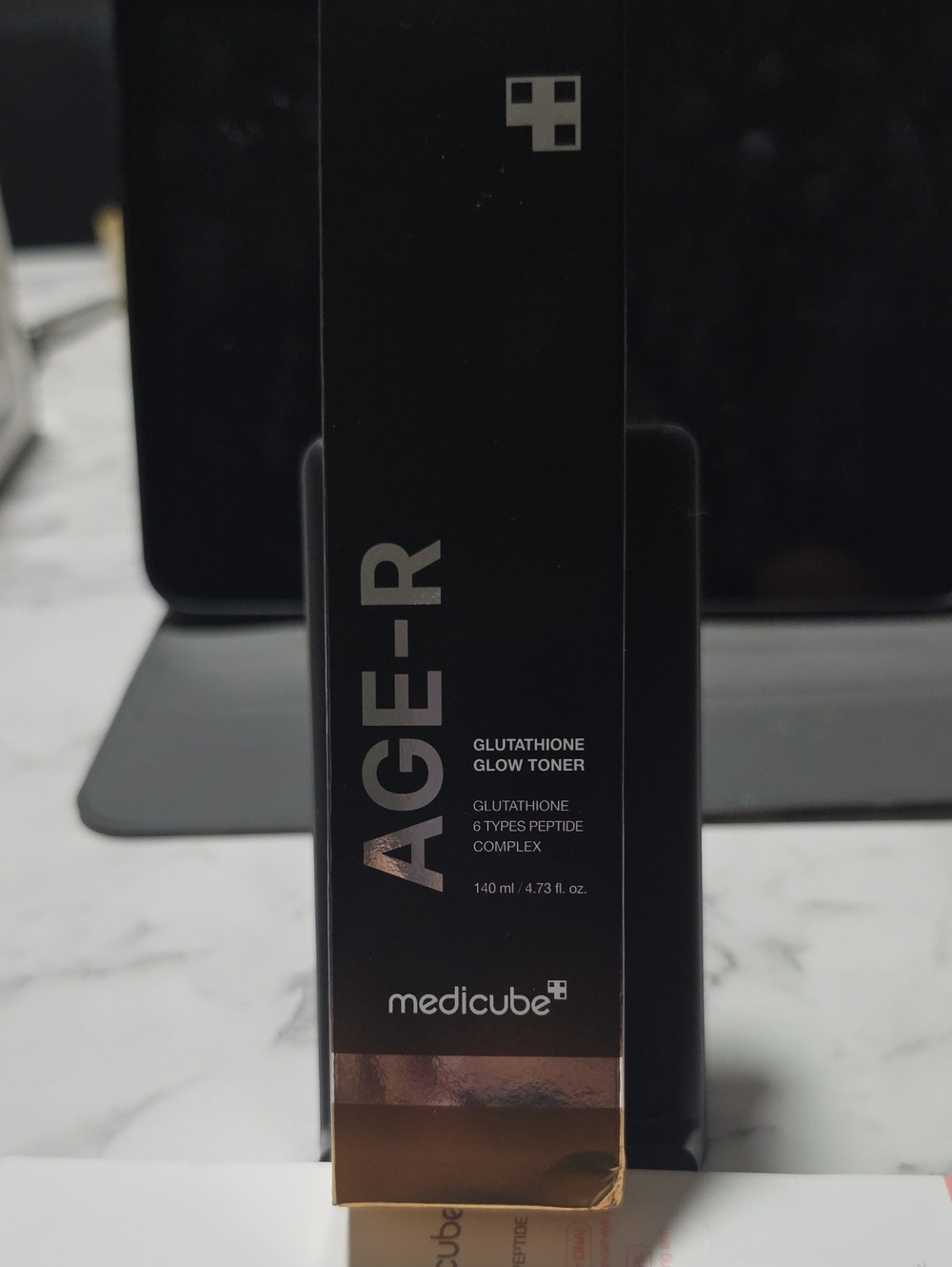 Medicube AGE-R Glutathione Glow Toner — Black and Bronze